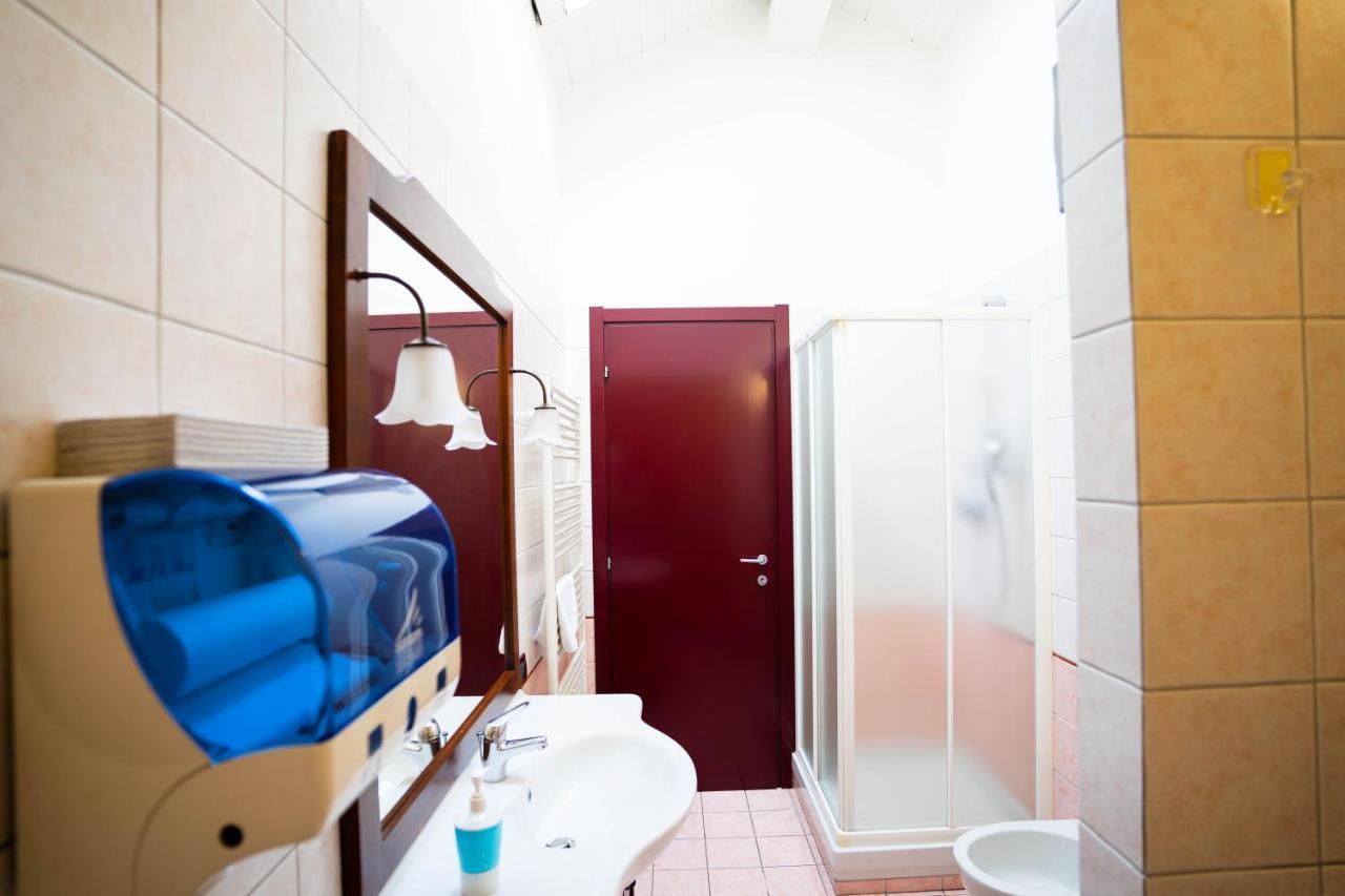 V12 Apartments - Vittoria 12 Novara Esterno foto